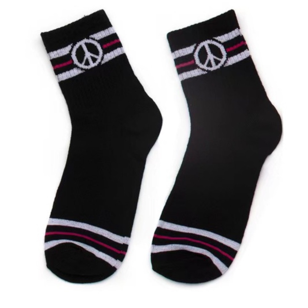 Giveaway for socks - not pictured - Picture 4 of 6